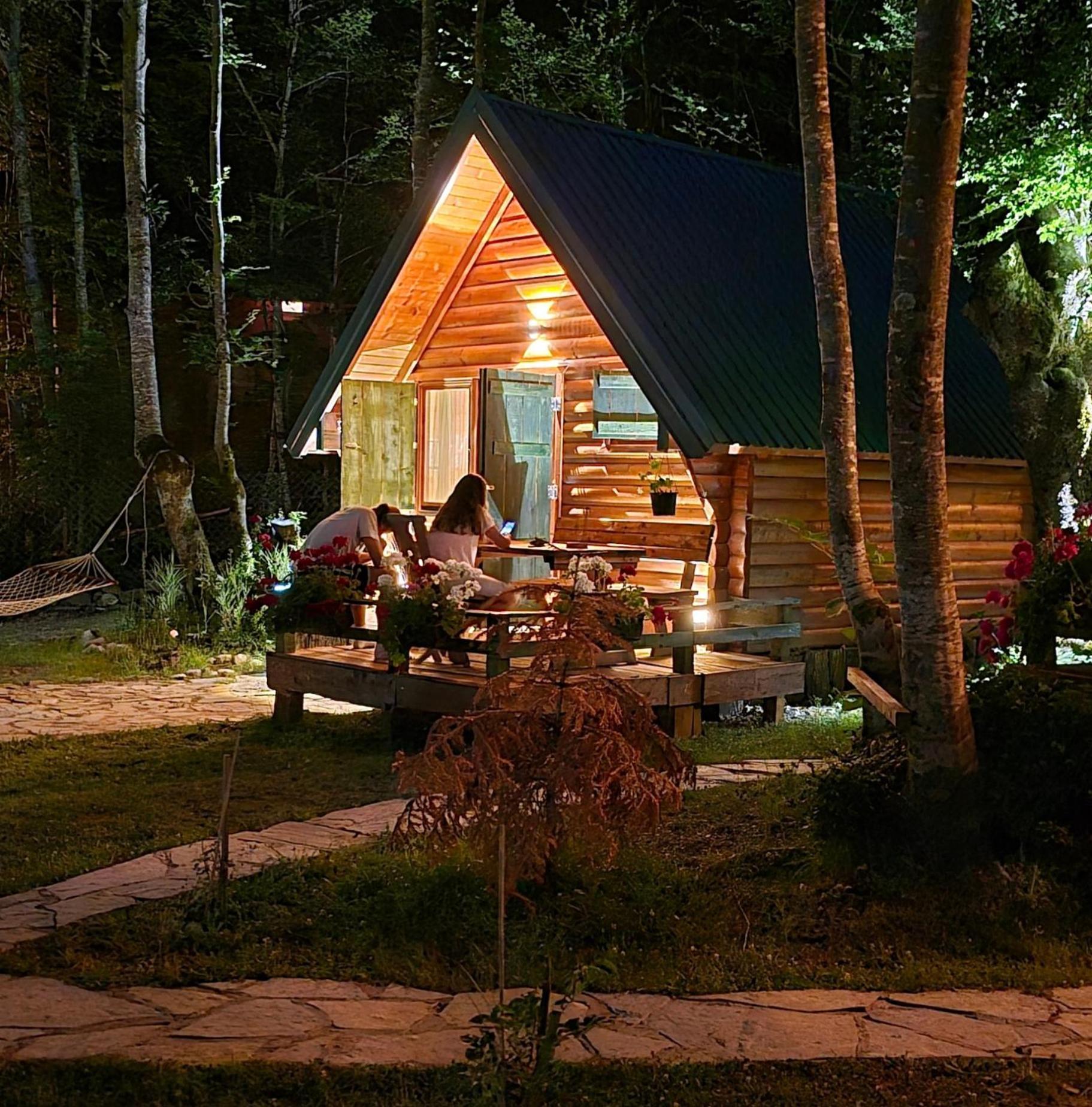 Bungalows Prokletije Gusinje Luaran gambar