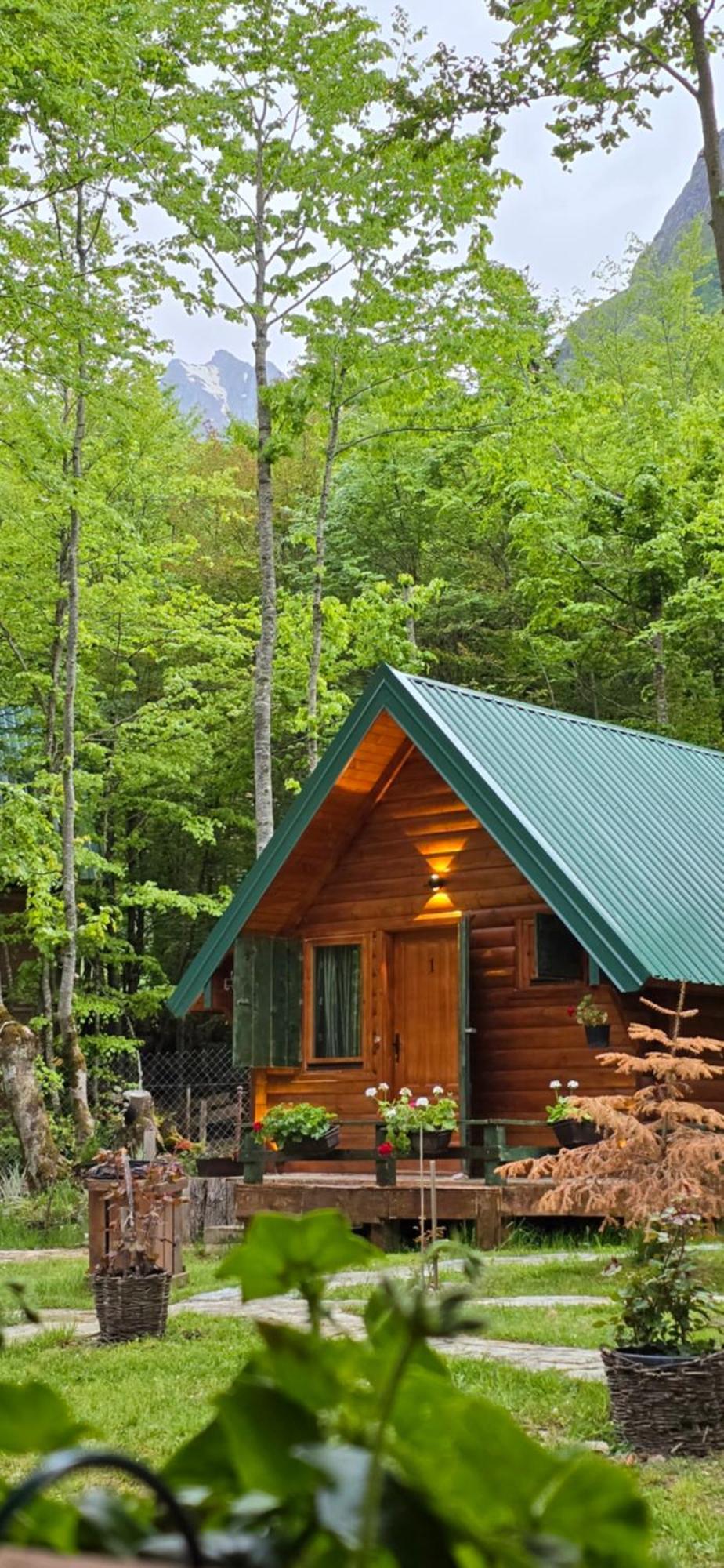Bungalows Prokletije Gusinje Luaran gambar