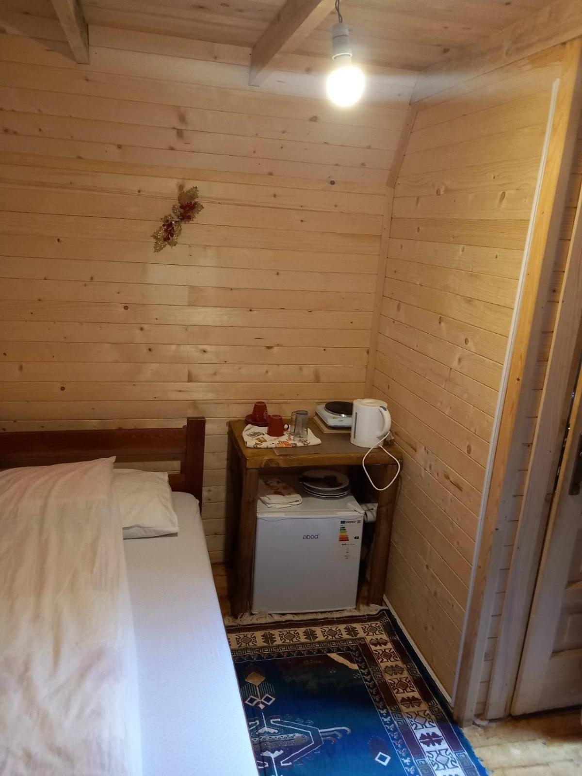 Bungalows Prokletije Gusinje Luaran gambar