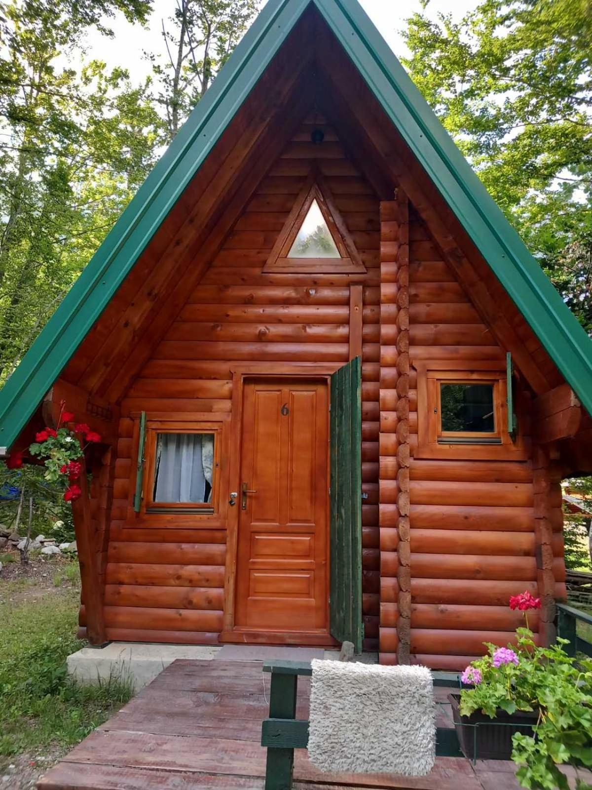 Bungalows Prokletije Gusinje Luaran gambar
